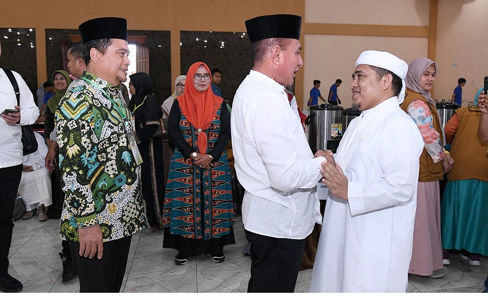 Gubernur Sumatera Utara Sambut Kepulangan Tuan Guru Babussalam Syekh Zikmal Fuad dari Tanah Suci 