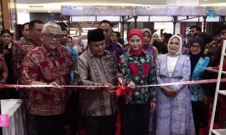 Plt. Bupati Tanjabtim Buka Zabaq Expo Tahun 2024 di Mall Jamtos Jambi