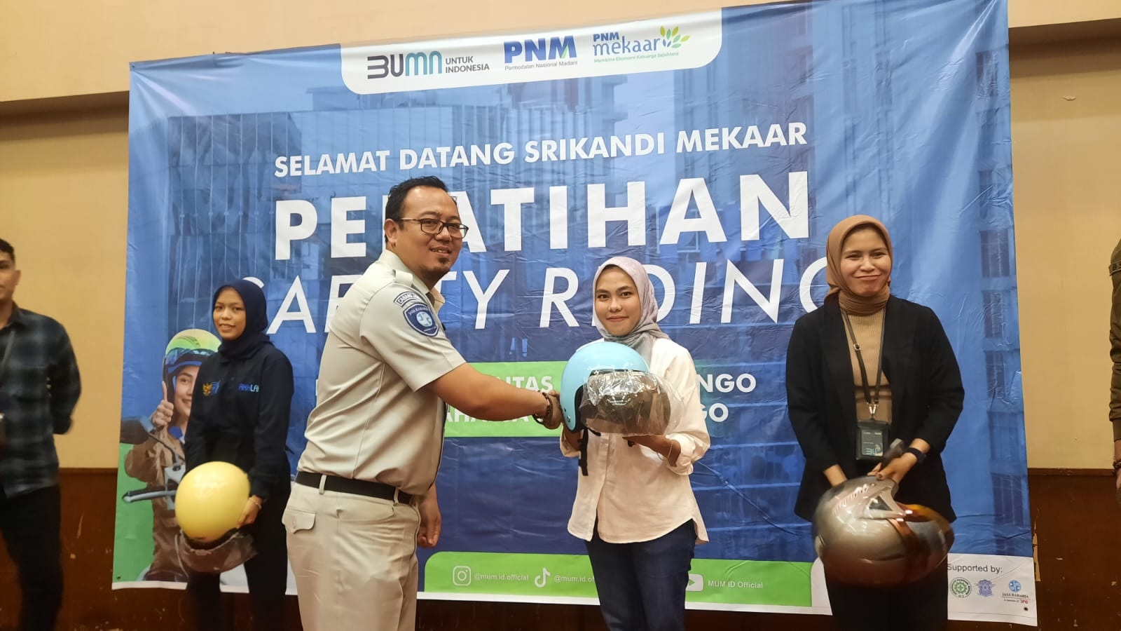 Jasa Raharja Bungo Praktek Safety Ridding Bareng Account Officer PNM Mekar