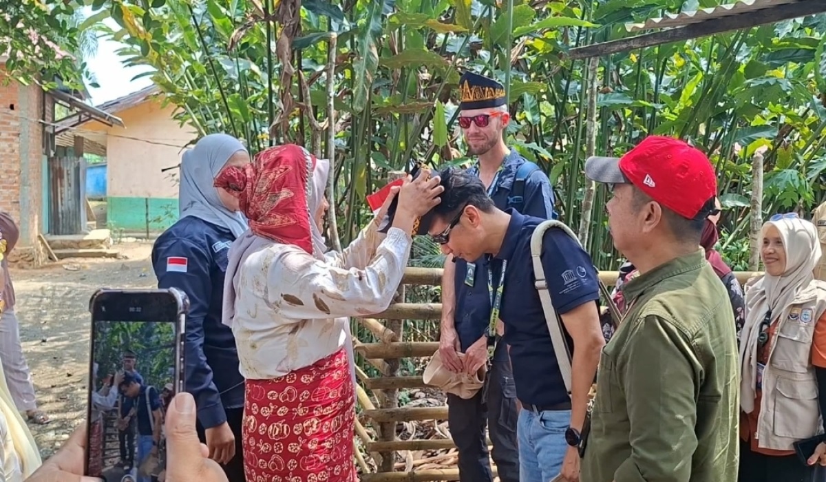 Evaluator UNESCO Antusias Membatik di Markeh dan Usulkan Pertukaran Budaya ke Thailand