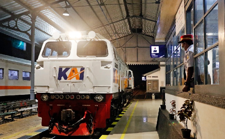 PT Kereta Api Indonesia Buka Lowongan Kerja Untuk S1, Berikut Persyaratannya