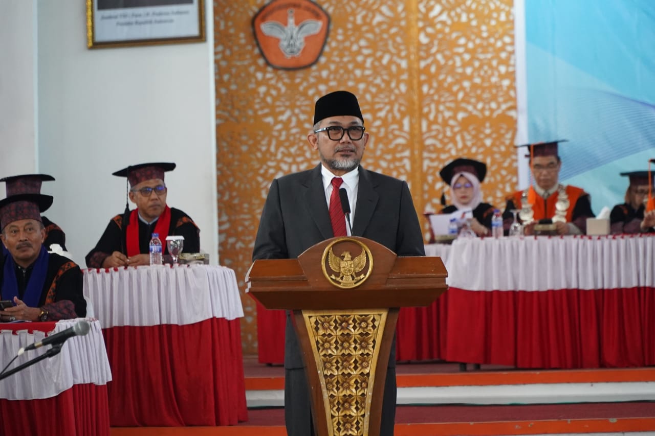 Sekda Sudirman: Wisuda Bukanlah Akhir, Tetapi Awal Pengabdian Untuk Bangsa