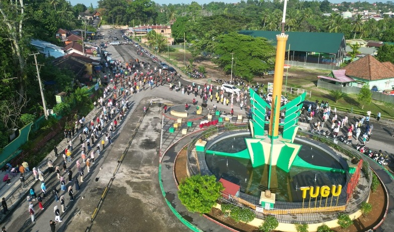 Wabup H A Khafidh Pimpin Senam Jumat Sehat di Tugu Pedang