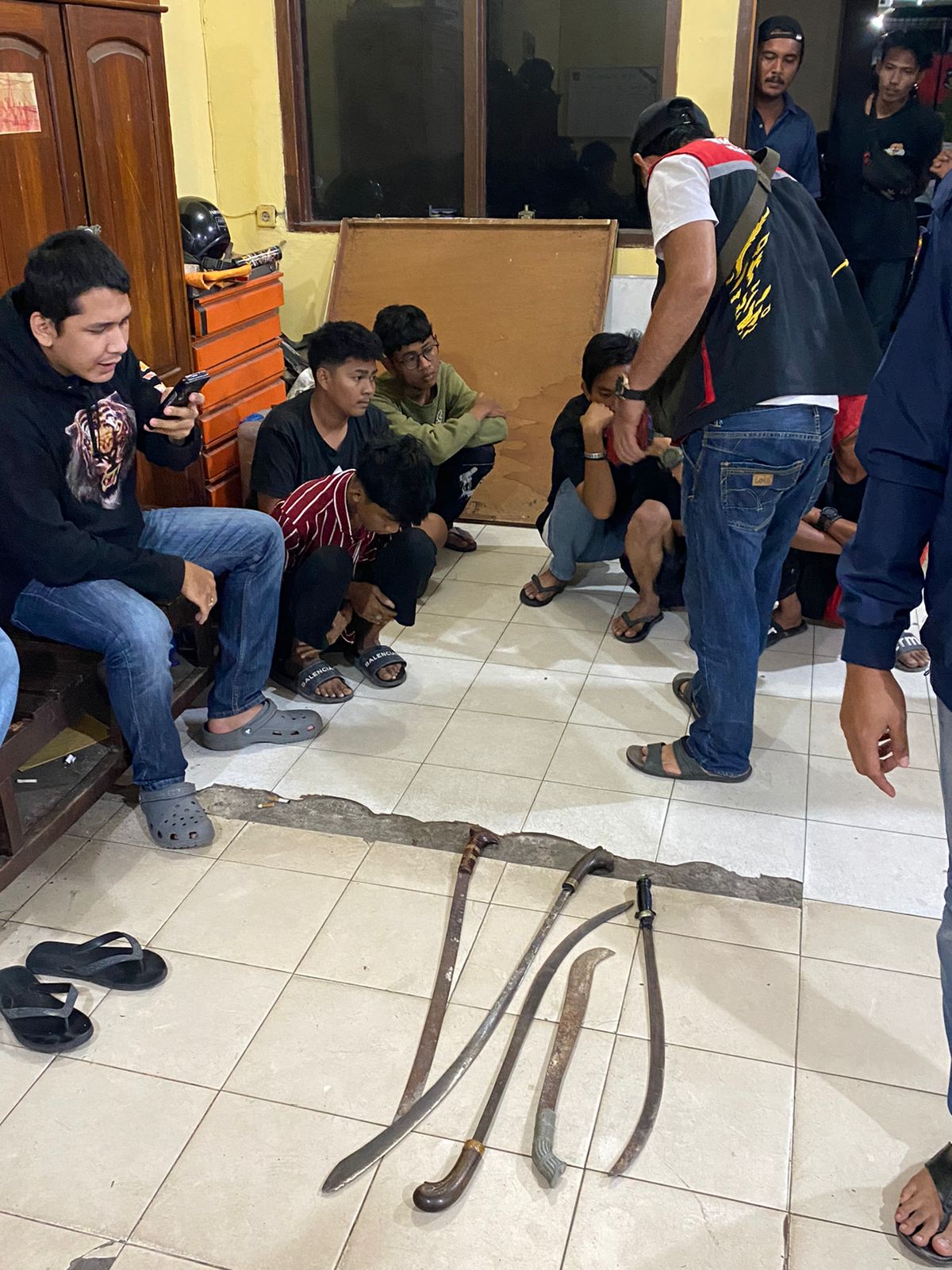 Lima Remaja Diduga Anggota Geng Motor Diamankan Polisi, Satu Orang diantaranya Seorang Perempuan