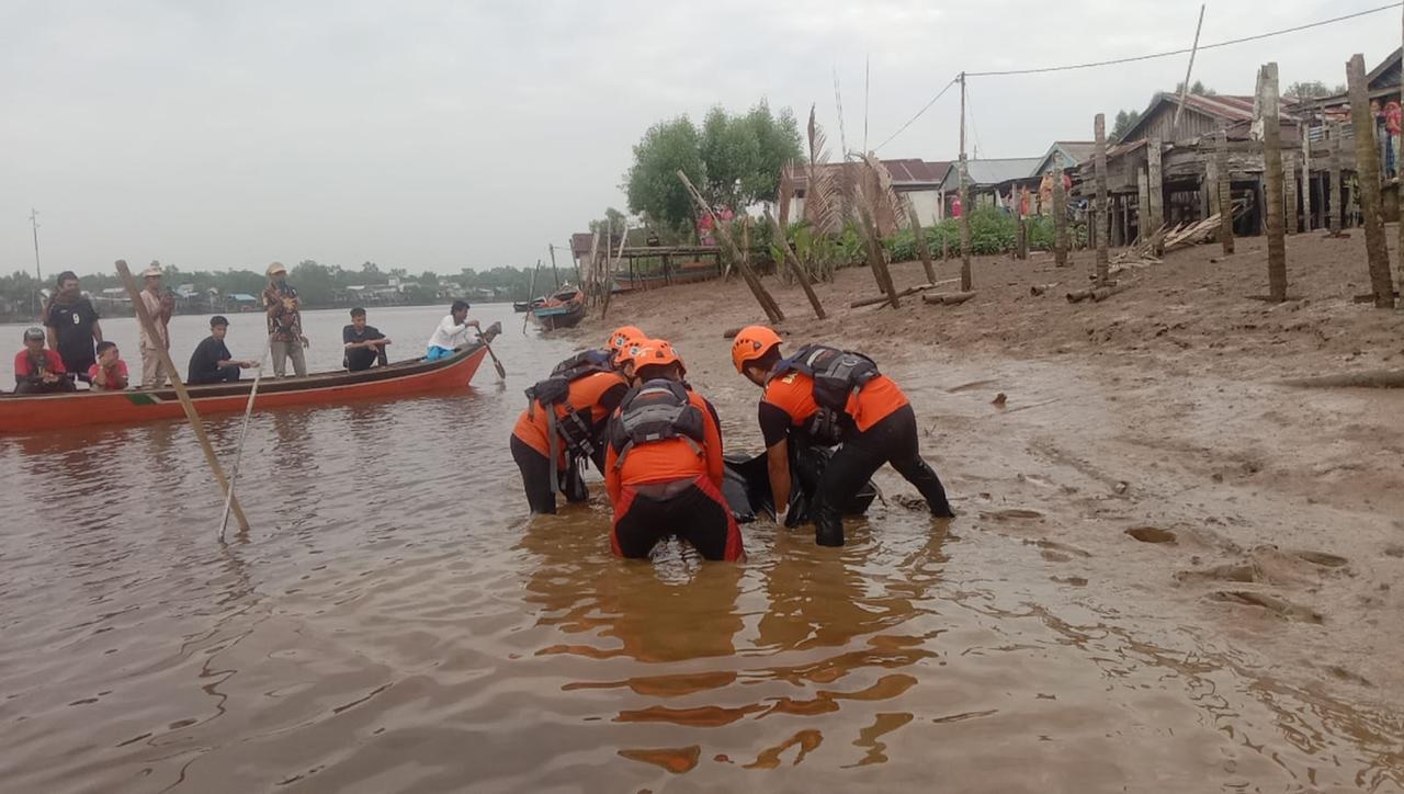 Korban Tenggelam ABK Asal Myanmar Ditemukan Sejauh 6,50 Mil Laut dalam Keadaan Meninggal