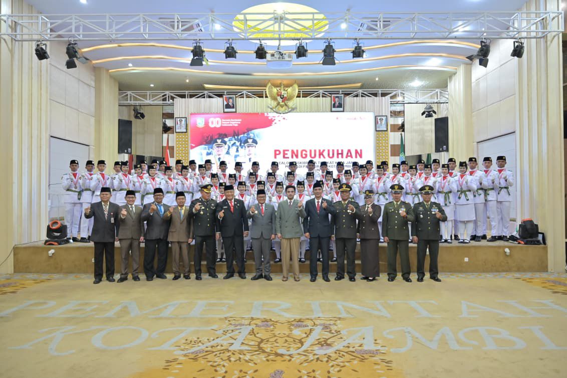 Selamat! 56 Anggota Paskibraka Kota Jambi 2025 Dikukuhkan Wali Kota : Siap Kibarkan Sang Merah Putih