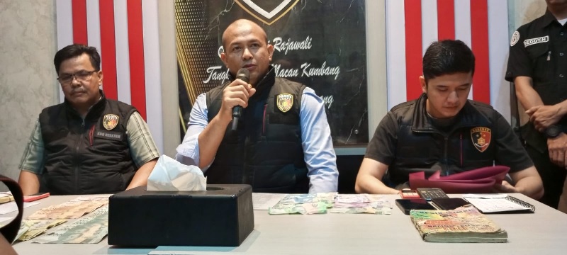 Polisi Tangkap Dua Pria di Kota Jambi Usai Adu Nasib dengan Judi