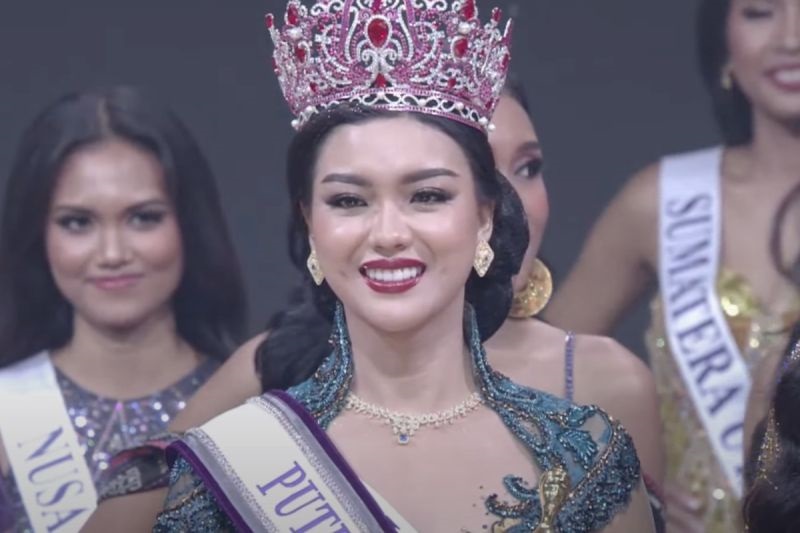 Firsta Yufi Amarta dari Jawa Timur Dinobatkan Puteri Indonesia 2025