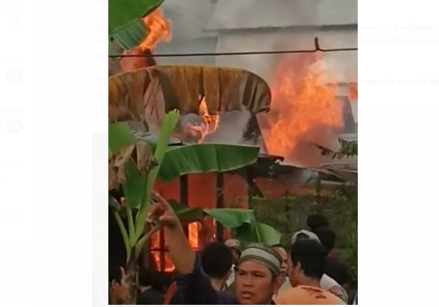 Tiga Rumah Habis Terbakar Dalam Satu Jam di Tanjab Timur