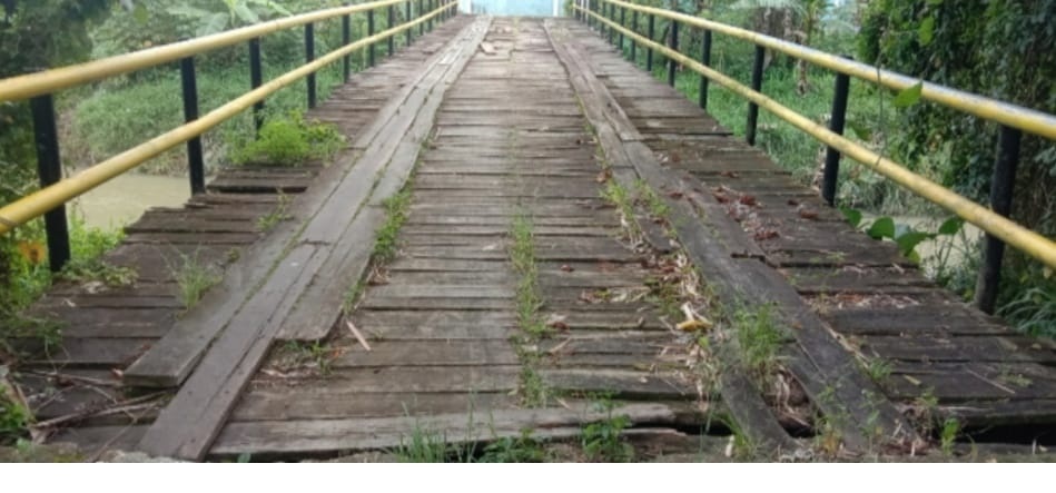 Jembatan Depati Tujuh-Kerinci Rusak