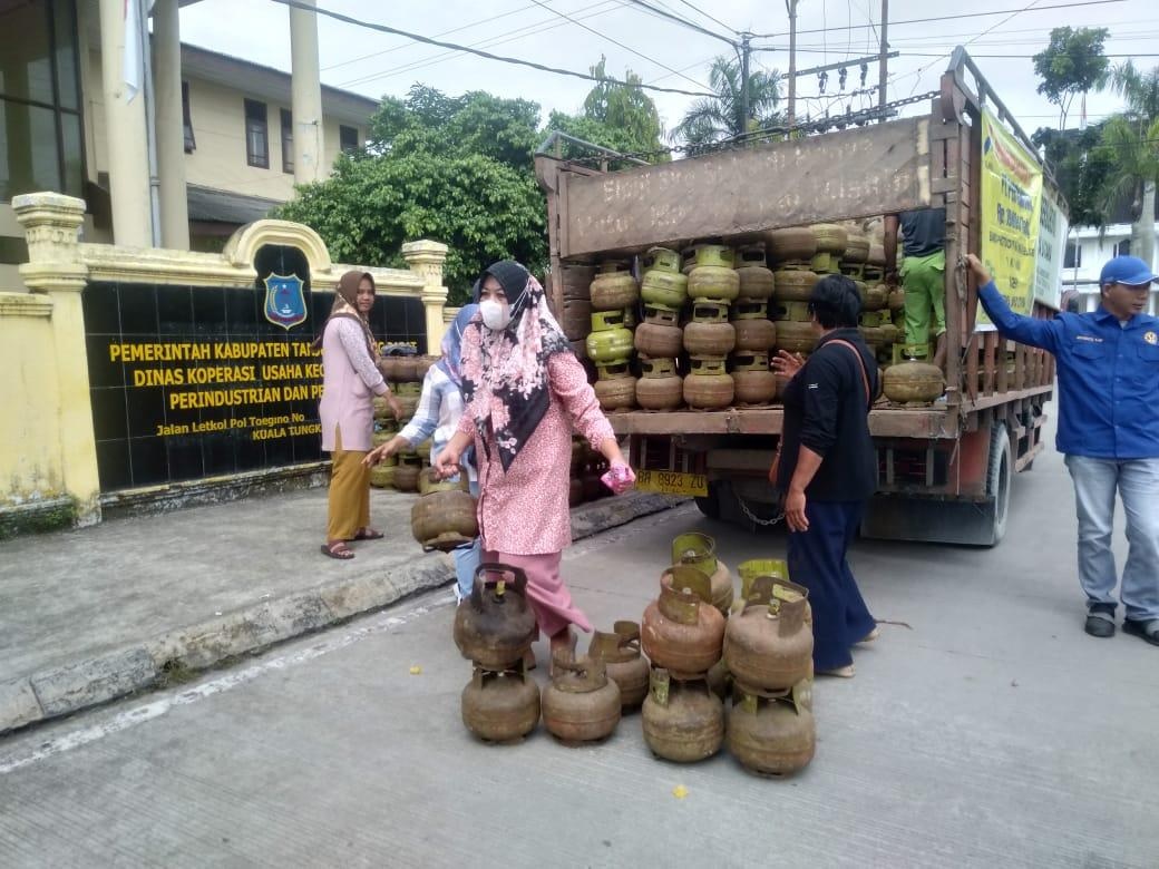 Antisipasi Kelangkaan Perindag Tanjabbar Operasi Pasar Gas Elpiji 3 Kilogram