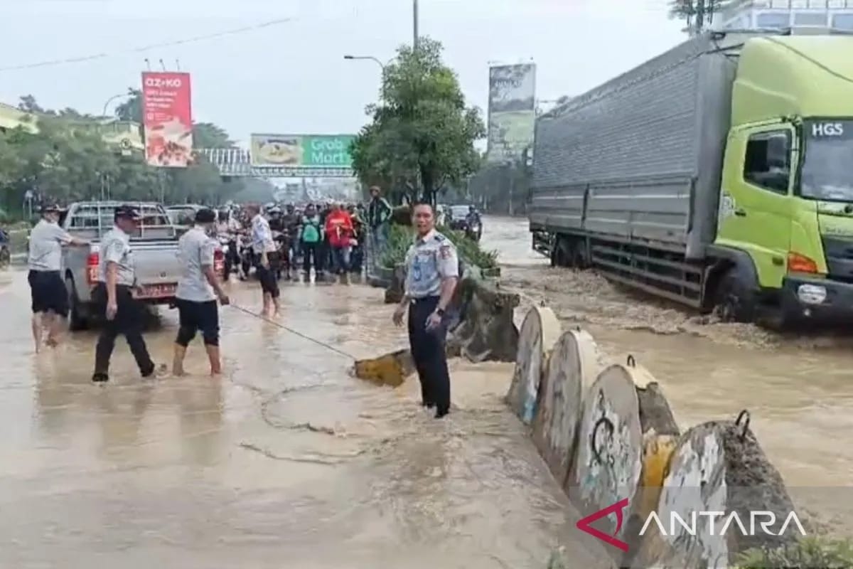 Banjir Bekasi Tersebar di 20 Titik dan Tujuh Kecamatan