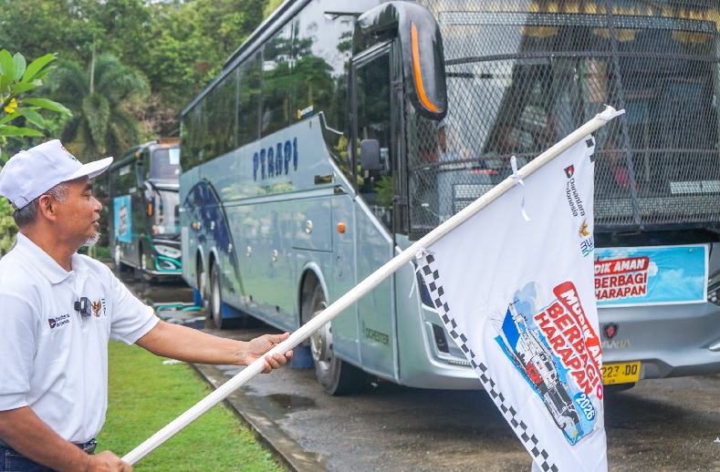 PTPN IV Regional IV Berangkatkan Tiga Bus Mudik Gratis 