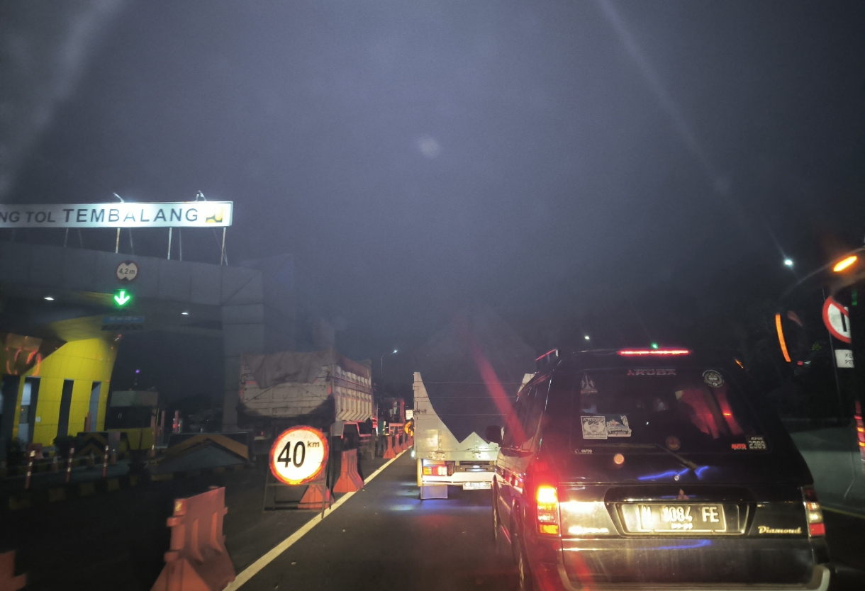 Tol Semarang Macet di Dua Titik