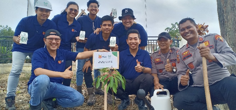 PT Dasa Anugerah Sejati Gelar Bakti Sosial Penanaman Bibit Pohon dan Pembersihan Sungai di Jambi