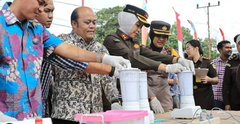 Wabup Robby Hadiri Pemusnahan Barang Bukti Kejari Tanjabtim