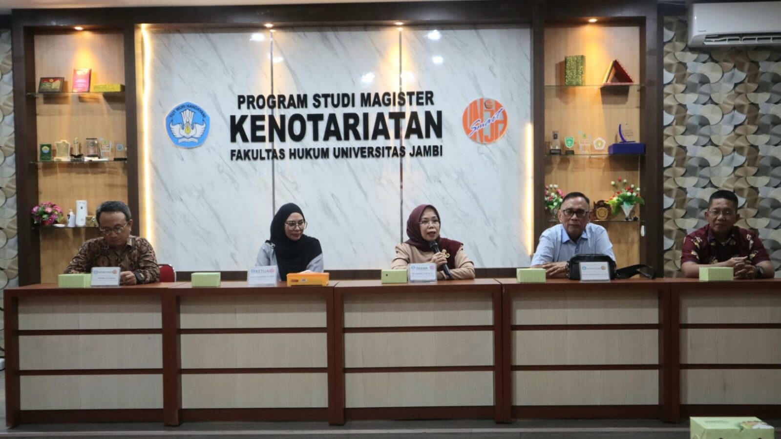 UNJA Sambut 21 Alumni Magister Kenotariatan yang Resmi Dilantik Sebagai Notaris