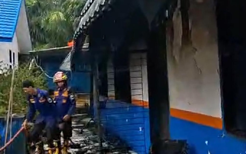 SMPN 9 Muaro Jambi Terbakar, Tiga Ruangan Hangus Dilalap Api