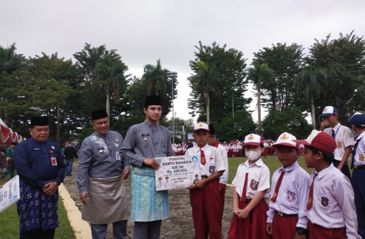 Murid SD di Kota Jambi Dapat Rp600 Ribu, SMP Rp900 Ribu Semua Masuk Rekening
