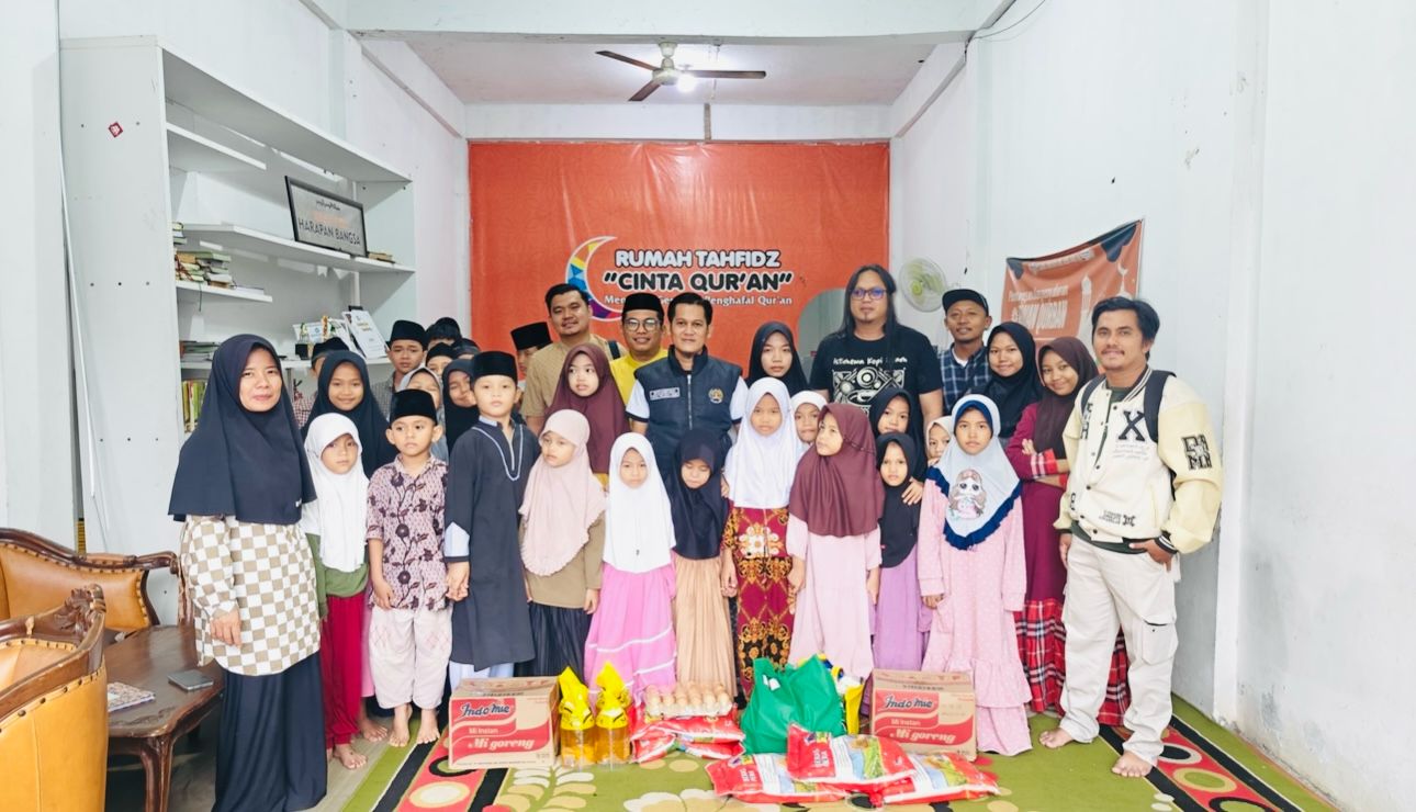 Berbagi Berkah Ramadhan, Pengurus PWI Kota Jambi Bagikan Sembako ke Rumah Yatim