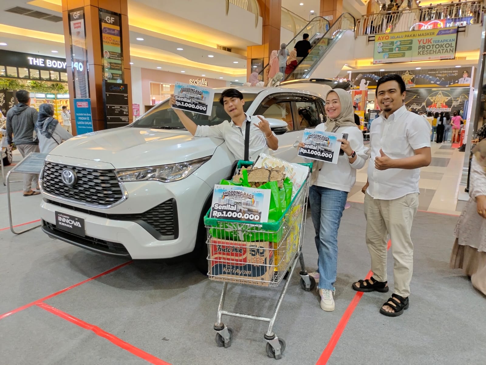 Tiga Pemenang Beruntung Ikut Shopping Race Bersama Agung Toyota Jambi 