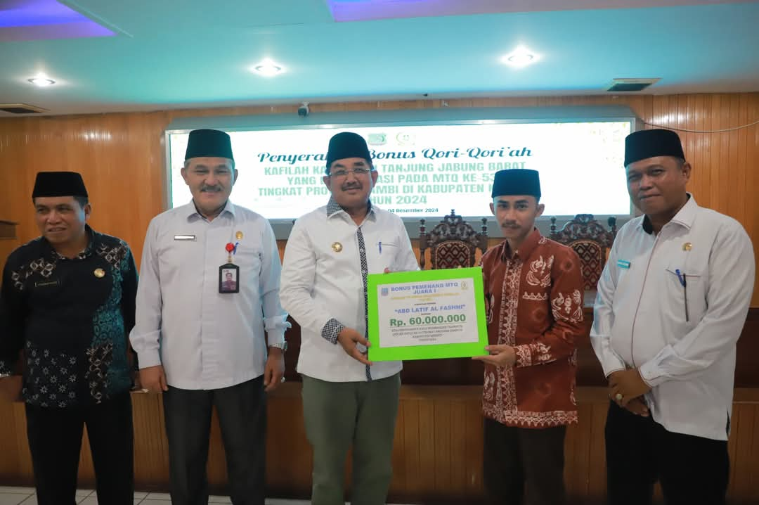 Pemkab Tanjab Barat Beri Bonus kepada Peserta MTQ Berprestasi