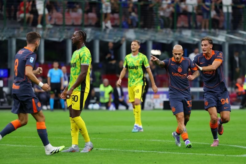 Inter Milan Sikat Sassuolo 2-1 di Giuseppe Meazza