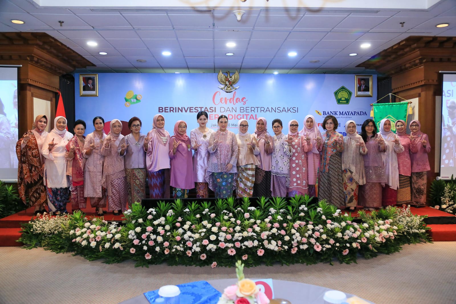 OJK dan PIISEI Gelar Edukasi Keuangan Perempuan