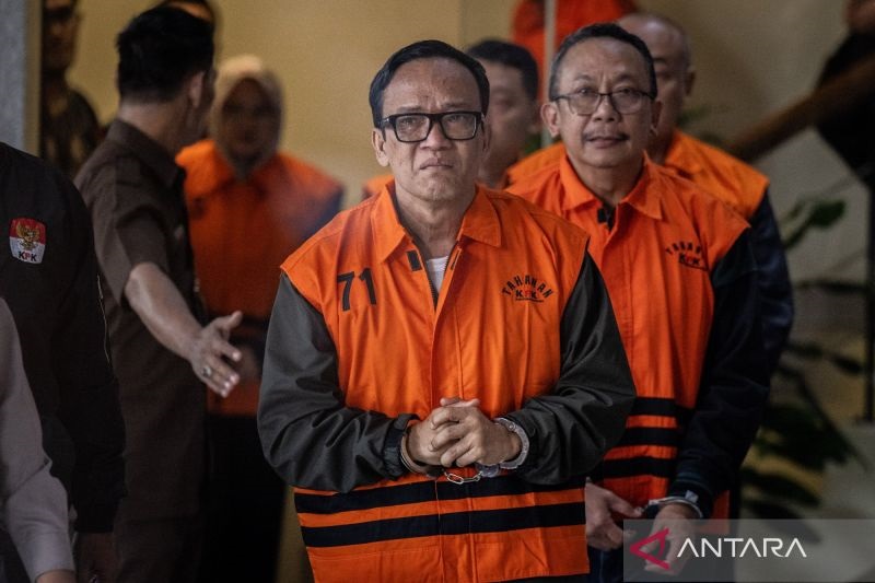 Kasus OTT Wamenaker, KPK Sita Uang Tunai Rp170 juta dan 2.201 Dolar AS