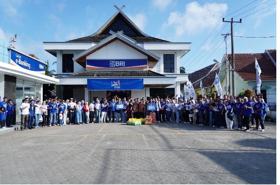 HUT Ke - 130, BRI BO Muara Bulian Salurkan Bantuan ke Panti Asuhan dan Donasi Bencana Alam di Sumatera 