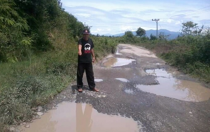 Jalan Rusak Parah Koto Petai, Warga Minta Perhatian Serius Pemerintah Kerinci