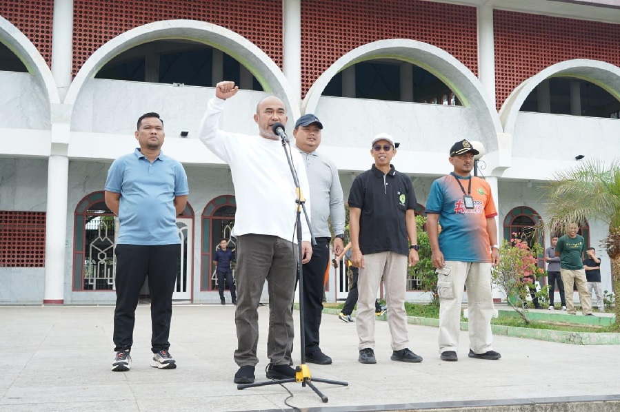 Jelang Ramadhan, Bupati Dedy Putra Pimpin Kurve di Masjid Agung