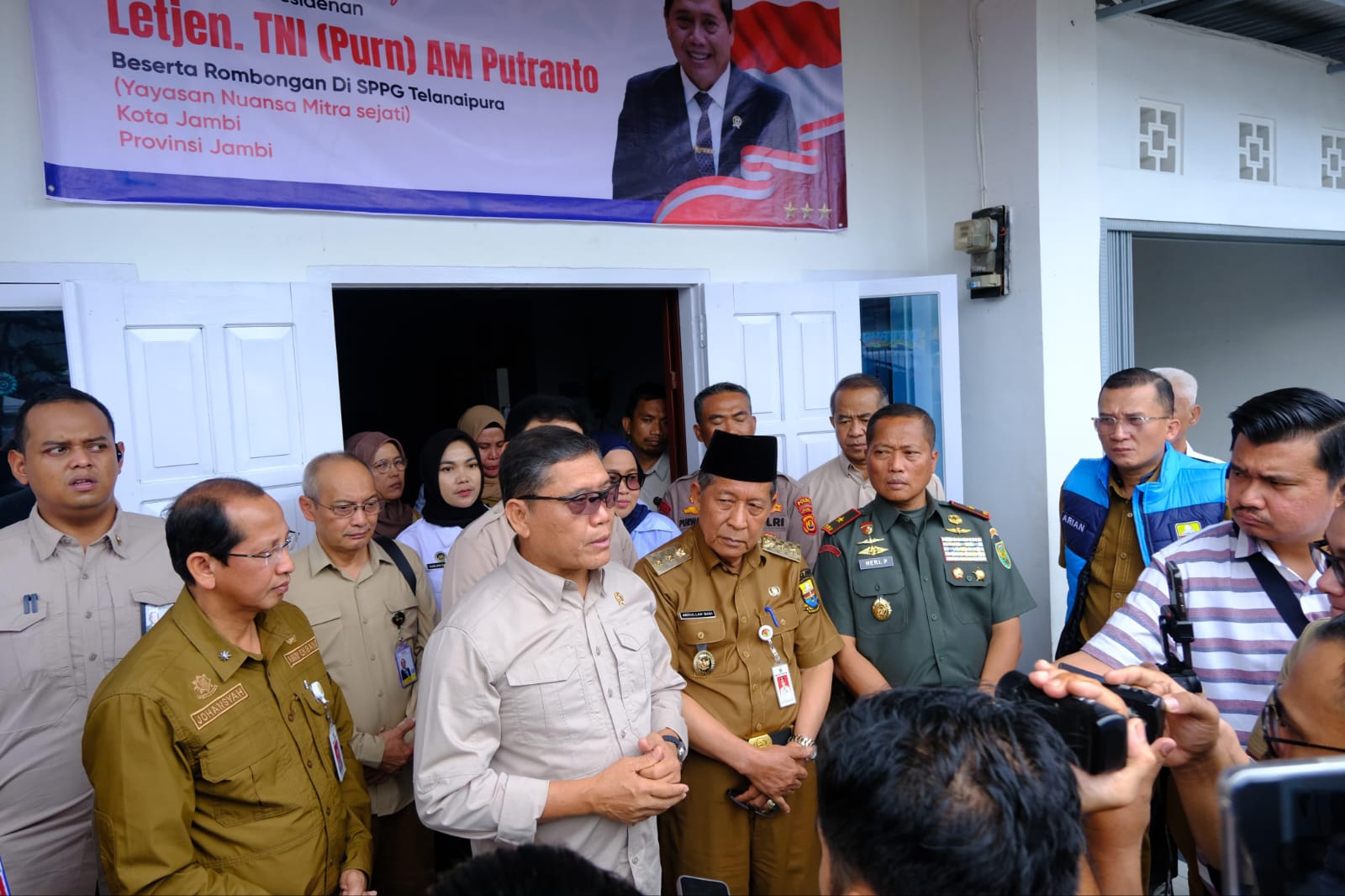 Dampingi KSP Tinjau SPPG, Wagub Sani Sebut Jambi Berbenah Makin Baik