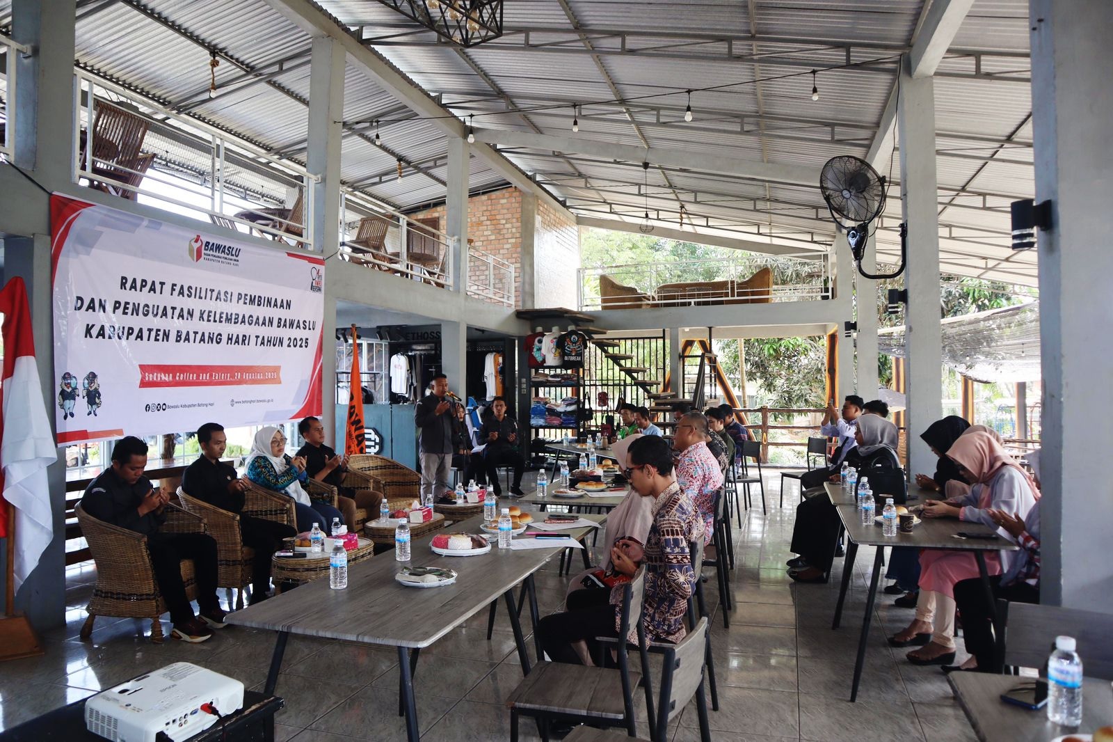 Perkuat Kelembagaan, Bawaslu Kabupaten Batang Hari Gelar Rapat Fasilitasi dan Pembinaan 