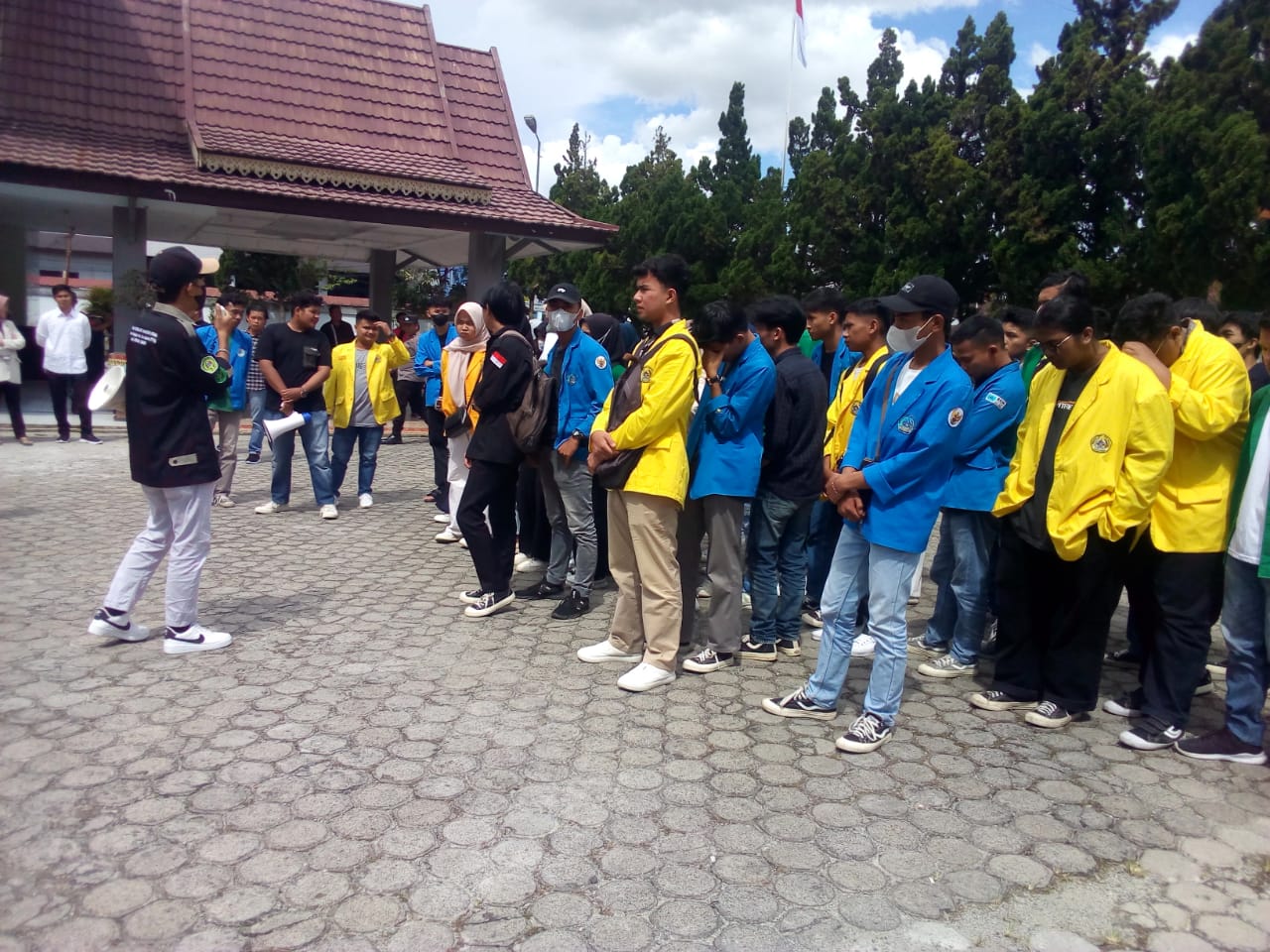 Puluhan Mahasiswa Demo di DPRD Sungai Penuh, Ini Tuntutannya
