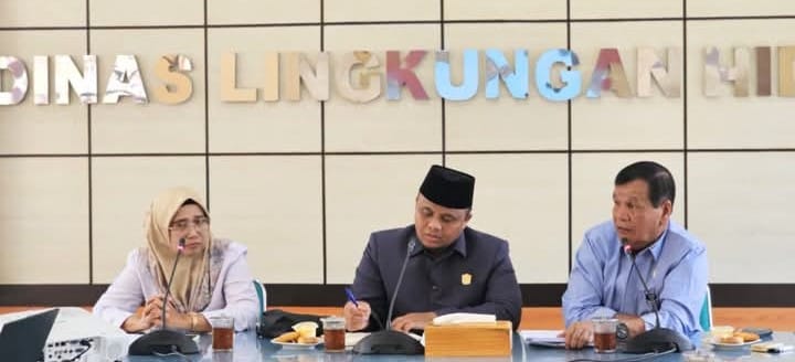 Dewan studi Soal Sampah di Kota Padang 