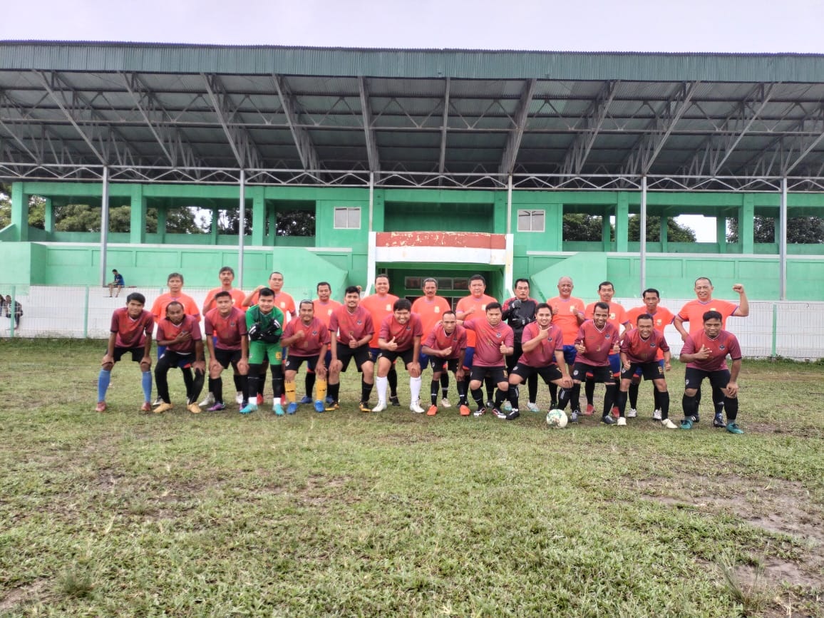 Jelang Turnamen Minangkabau, Old Stars MOS Jajal Pers FC