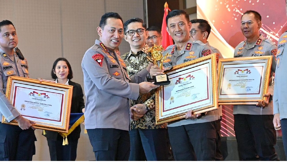 Polda Jambi Raih Penghargaan Polda Terbaik  Dalam Ajang Kompolnas Award 2024