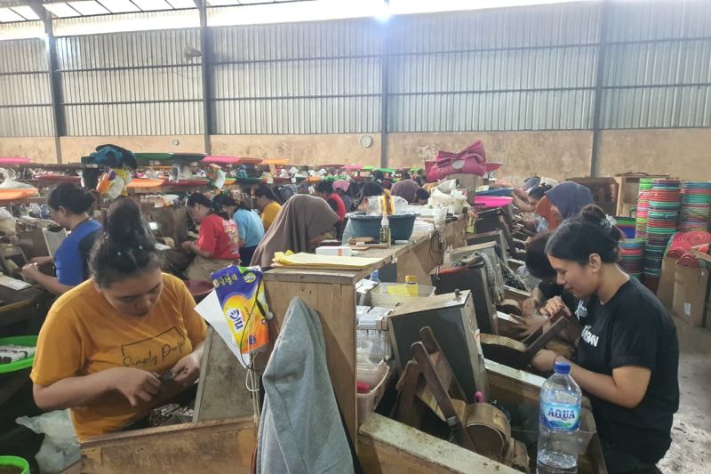 24 Ribu Pekerja PR SKM Terancam PHK Dampak Tambahan Layer Cukai