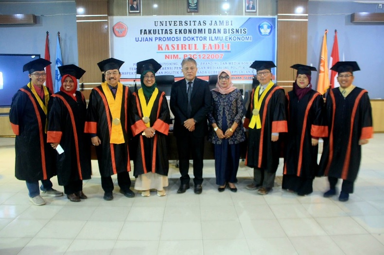 Kasirul Fadli Raih Gelar Doktor Ekonomi FEB-UNJA