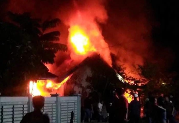 BREAKING NEWS: Kebakaran di Kerinci Malam Ini, Satu Rumah Ludes