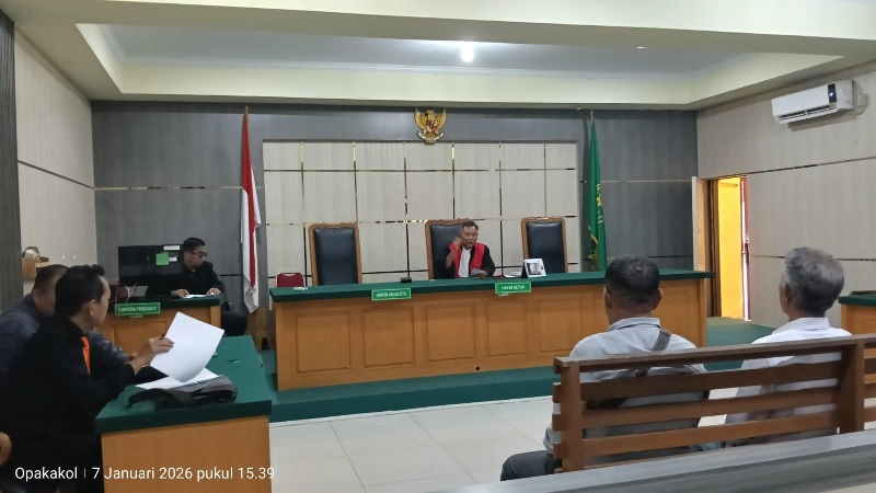 Saksi Akui Tak Tahu Riwayat Pendidikan Bustomi