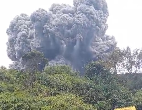 Update Erupsi Marapi, Pemkab Agam Imbau Warga Kurangi Aktivitas Luar Rumah