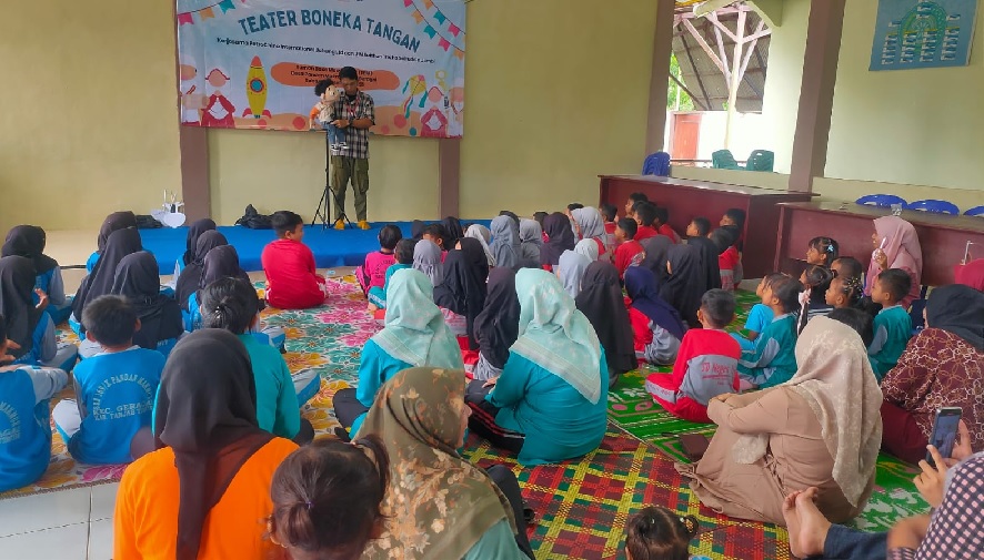 Lewat Teater Boneka Tangan; Cara Asik SKK Migas PetroChina Edukasi Anak-anak PAUD dan SD Cintai Lingkungan