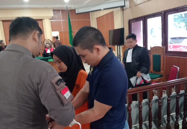 Sidang Perdana Terdakwa Pembunuh Wanita Dalam Lemari Kamar Kost 