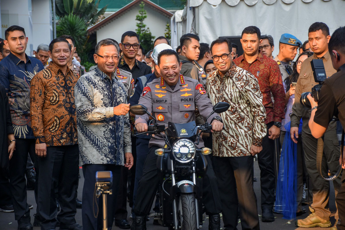 Dari 120 Juta Motor yang Wara-wiri di RI, 150.000 Unit Ditaget Konversi ke Motor Listrik Tahun 2024