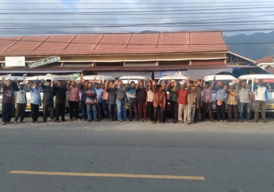 Persatuan Angkutan Umum Semurup-Muara Emat Kompak Dukung Deri-Aswanto