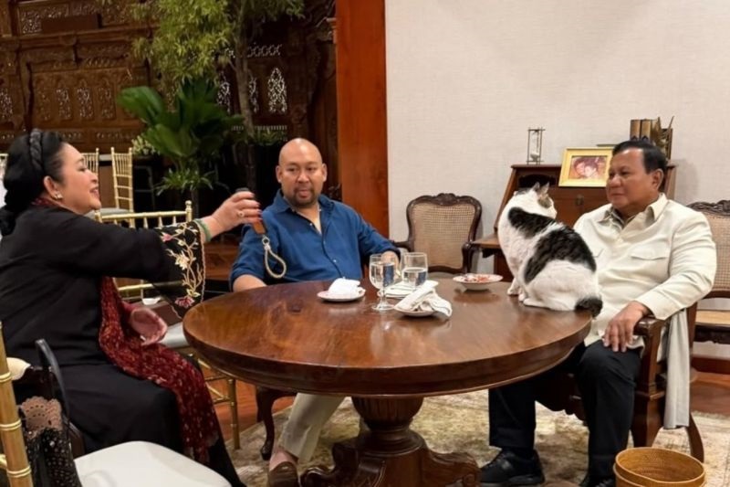 Penghujung Ramadan 1447 H, Begini Momen Hangat Prabowo Subianto Bersama Titiek dan Didit