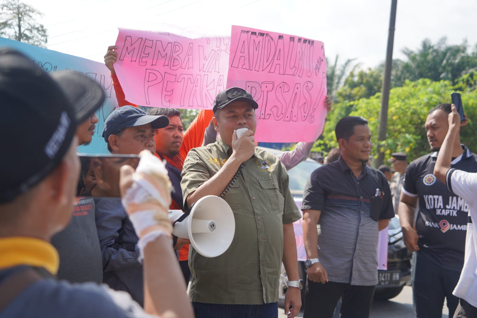 Ketua DPRD Kota Jambi Dukung Warga Aur Kenali, Minta PT SAS Hentikan Aktivitas