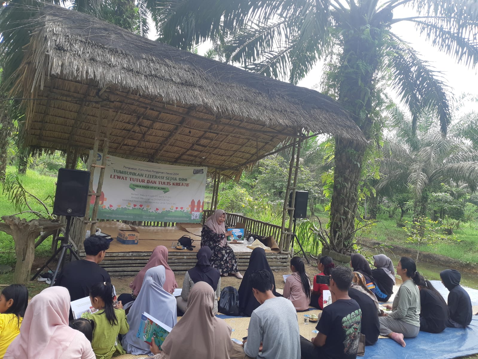 Cerita Anak-anak di Atap Rumbe Berlatih Mendongeng, Membaca Nyaring, hingga Menulis Kreatif